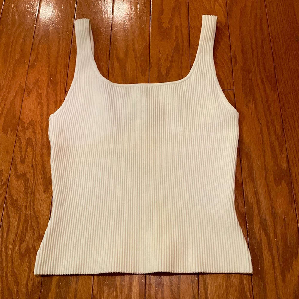 NWOT ARITZIA BABATON RIBBED TANK